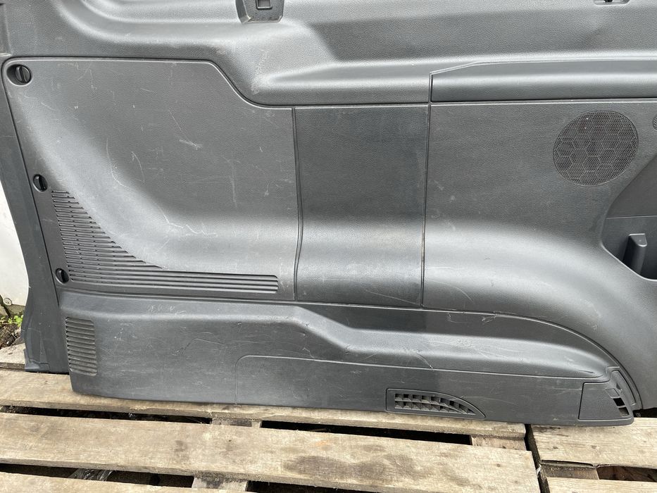 Карты обшивки салона задние на VITO-VIANO W639