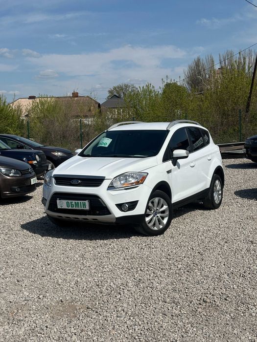 Продам Ford Kuga 2011 рік можлива розстрочка,кредит,обмін!
