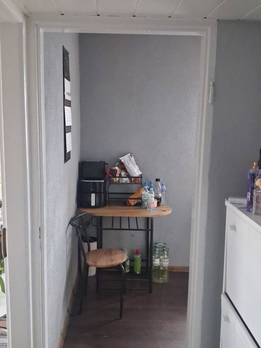 Pokój, stancja. Wynajmę 2 pokoje w 3 pokojowym mieszkaniu.