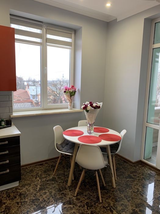 Продаж 3 кімн центр