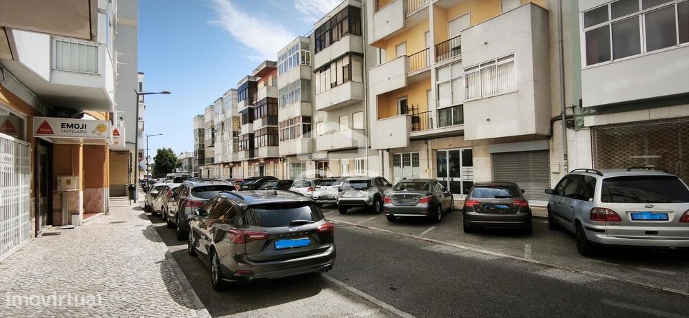 Apartamento de 2 Quartos em Queluz, Sintra