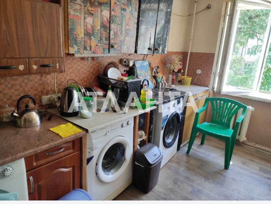 Продам комнату в коммунальной квартире по   ул. Космонавтов.