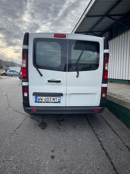 Opel vivaro iva dedutivel duas portas laterais
