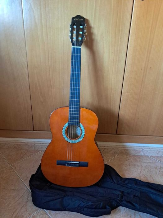 Vendo Guitarra Clássica Clifton – Excelente Oportunidade!