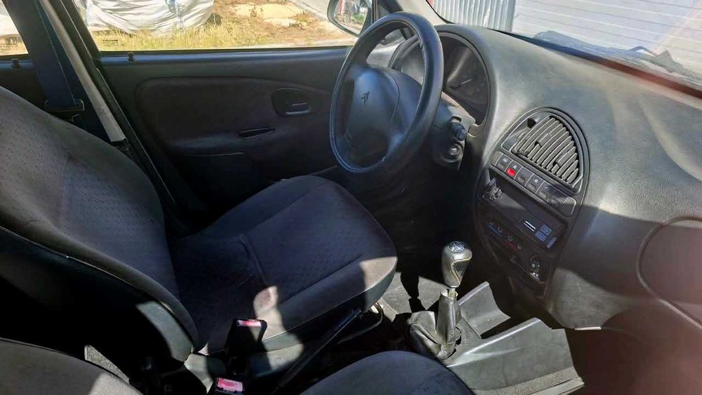 Citroen Saxo 1.5D 2001 (leia todo o anúncio)