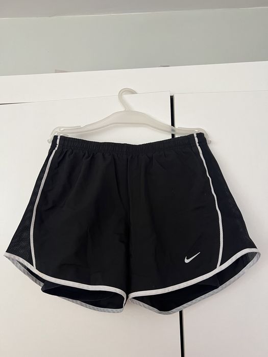 Spodenki szorty sportowe Nike czarne XS