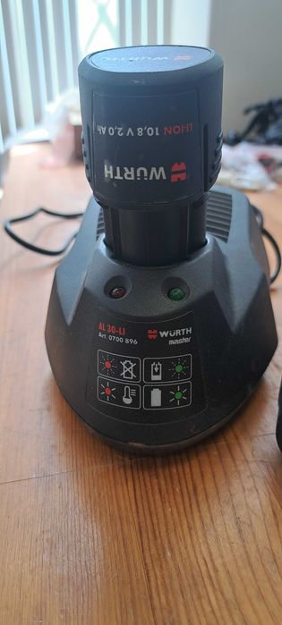 Carregador Wurth AL30-Li e 2 Baterias Li 10.8V / 2.0Ah