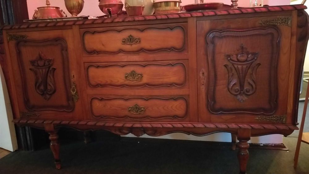 Móvel de sala vintage ou Aparador cristaleira