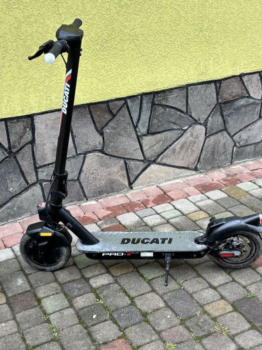 Електро самокат..