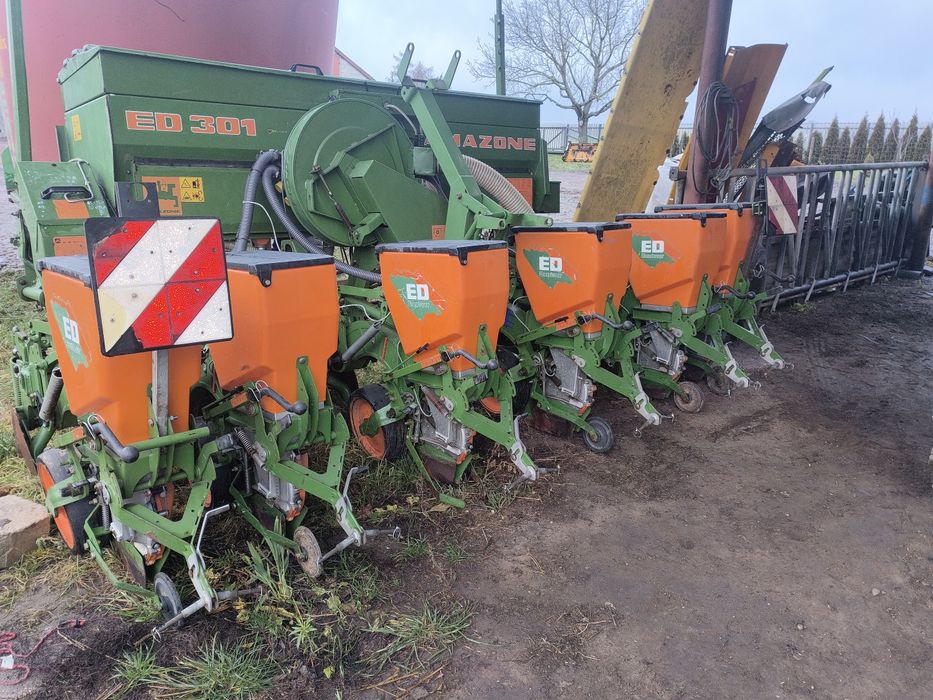 Siewnik do kukurydzy Amazone contur 6