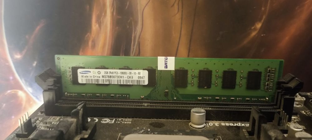 Продам материнскую плату полностью рабочем состоянии б/у