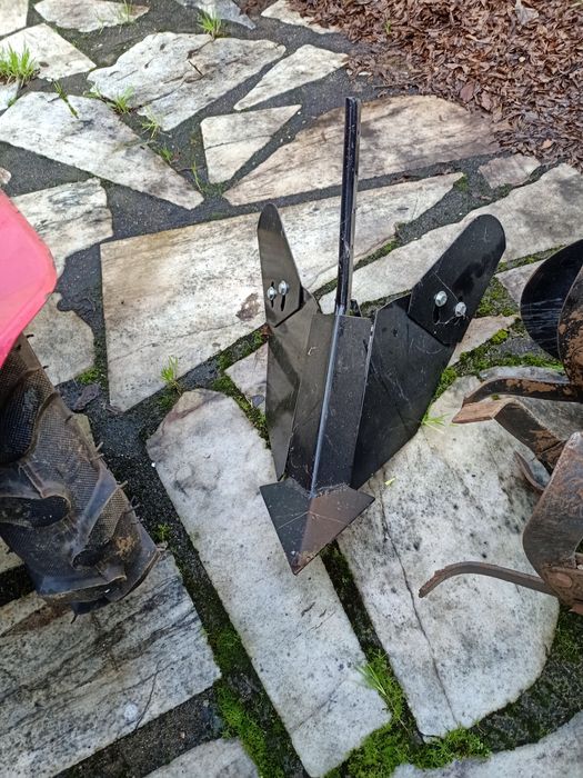 Motoenxada vermelha 7cv