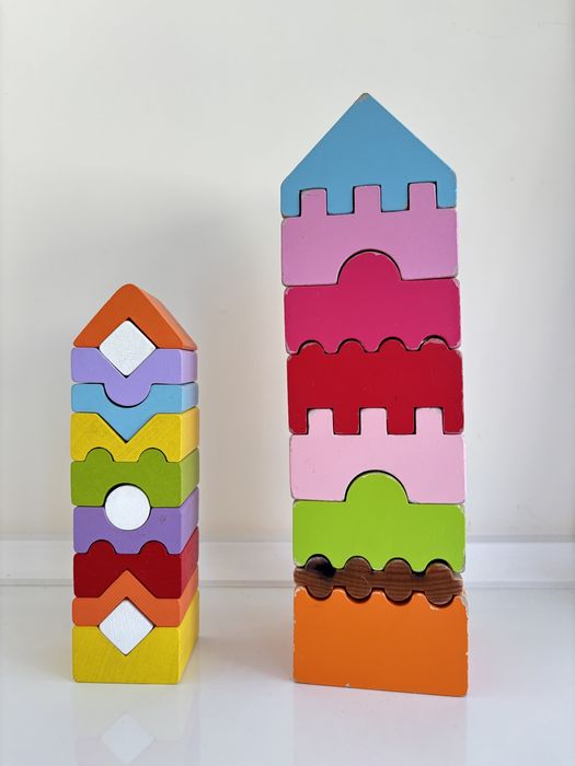 Деревʼяні іграшки кубики пірамідка