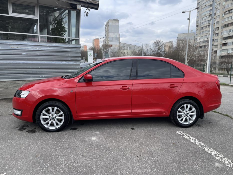 Продам Skoda Rapid 2014 год