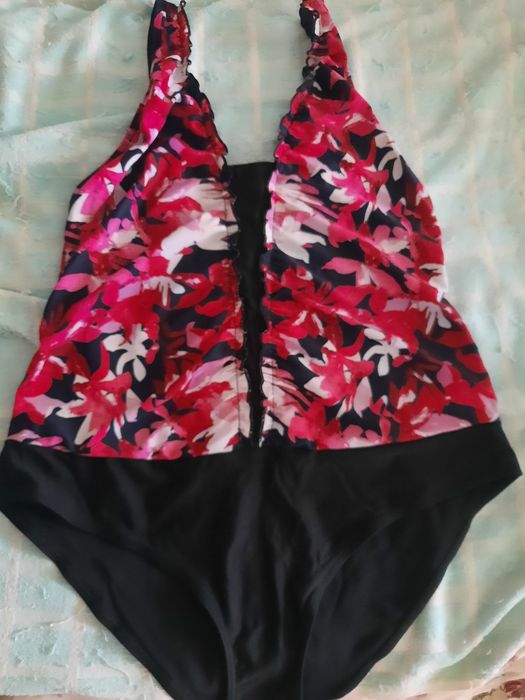 Продам купальник