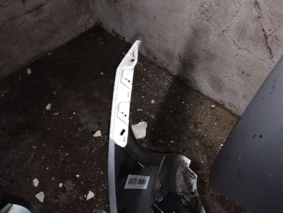 Pára-choques BMW E90 (pré-LCI)