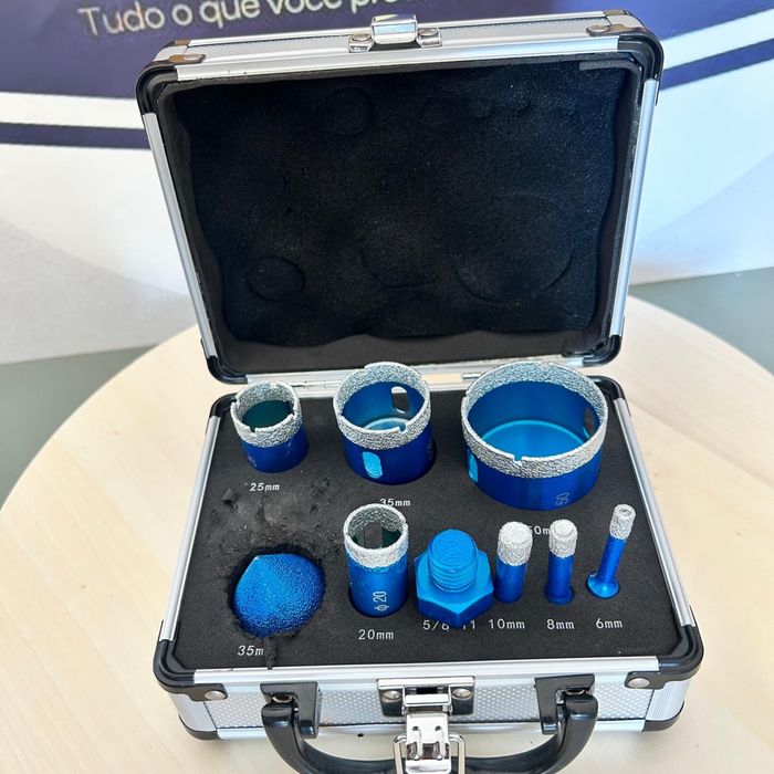 Broca caroteadora craniana