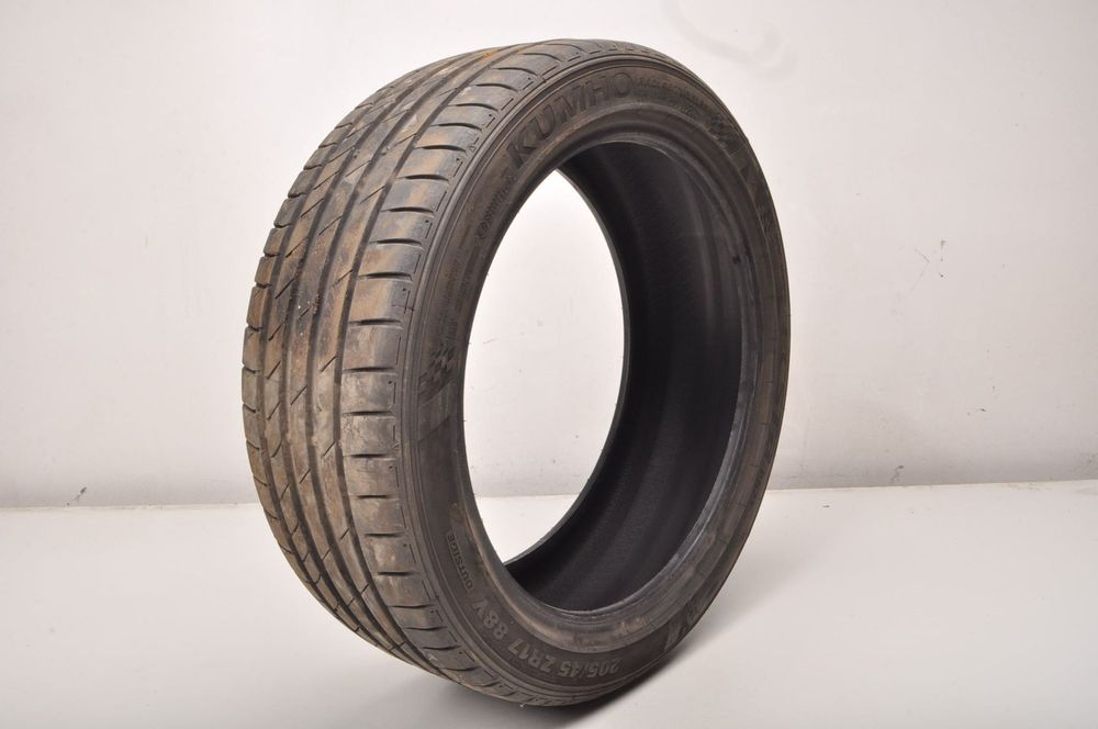 1X OPONA KUMHO  ECSTA PS71  205/45 R17  2024R