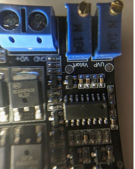 Модуль автоматичного перемикання джерел живлення (UPS) , MOSFET