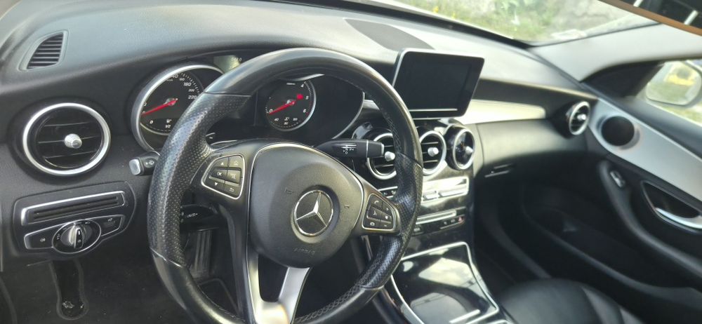 Mercedes c180 carregada de extras