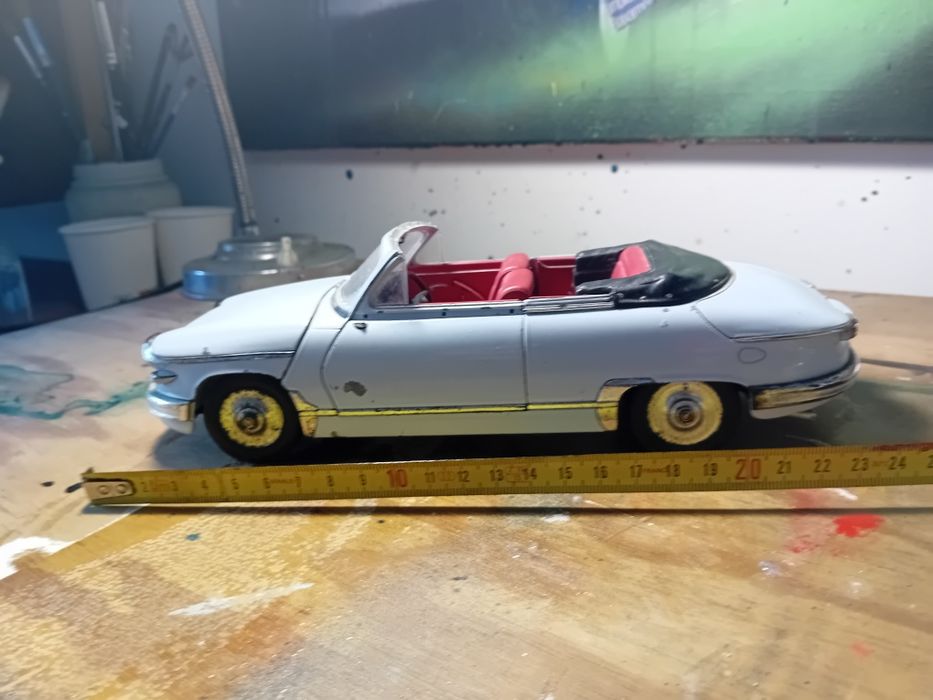 Panhard em miniatura