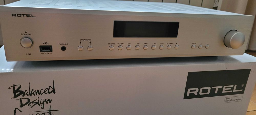 Wzmacniacz ROTEL - A14
