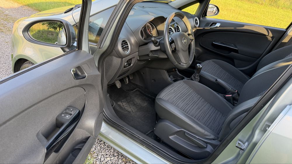 Opel corsa lift 1.2 klima alufelgi tempomat