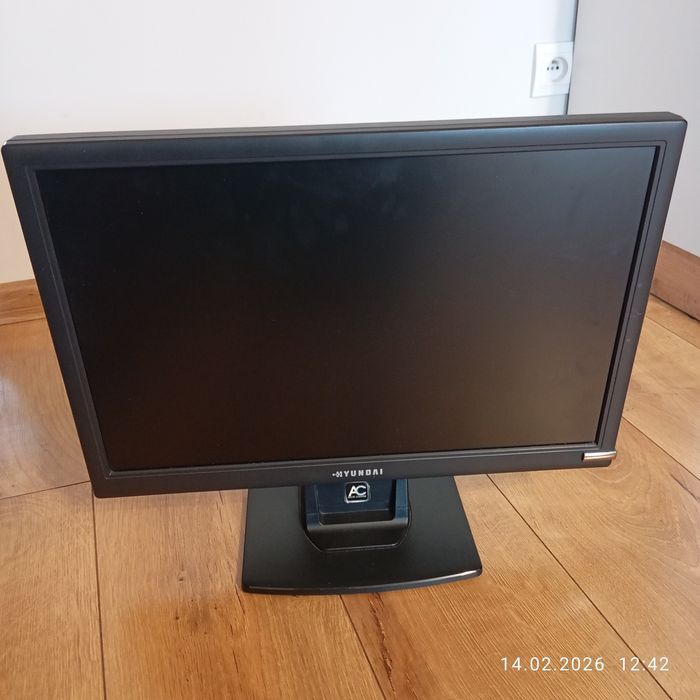 Monitor Hyundai X90W