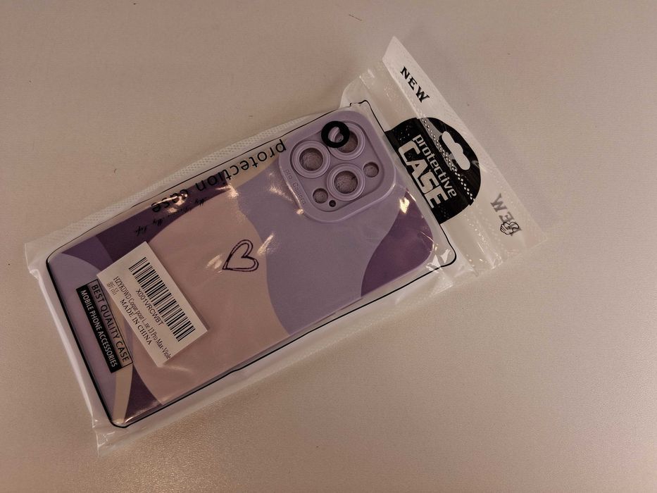 E239 Etui iPhone 13 Pro Max Obudowa Ochronna Wzorzysta Serce