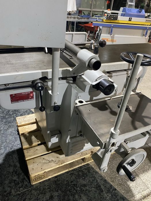 Plaina com furador marca Pinheiro  P 510
