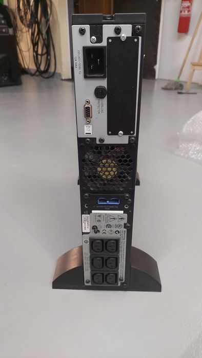 APC Smart-UPS RT 2000VA (SURT2000XLI)