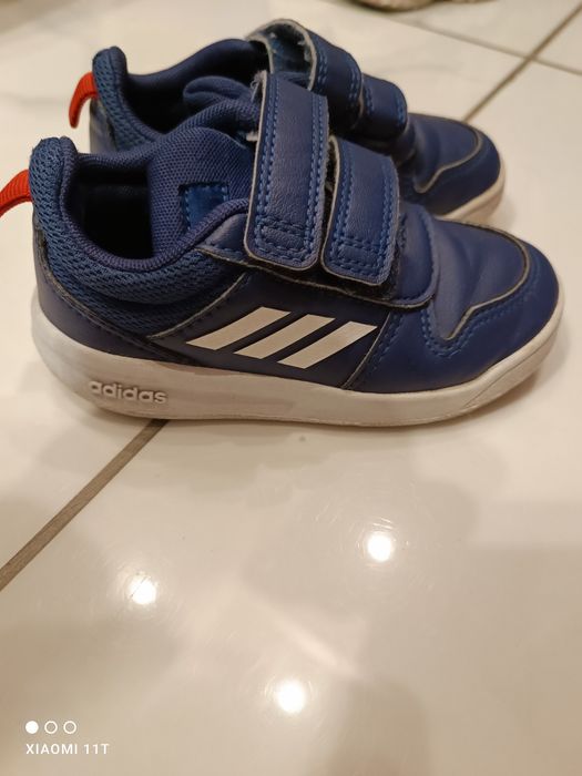 Adidasy dziecięce  cena za 2 pary rozmiar 20/22.5