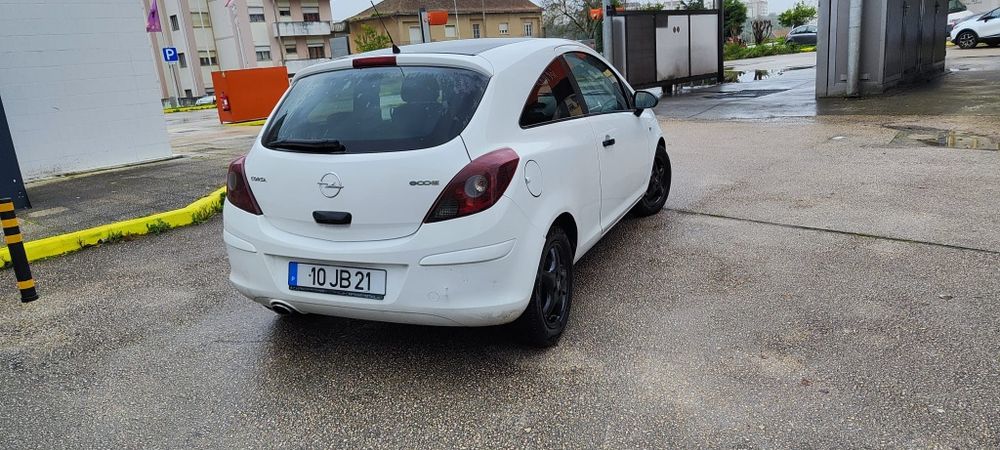 Opel corsa coupé  2010