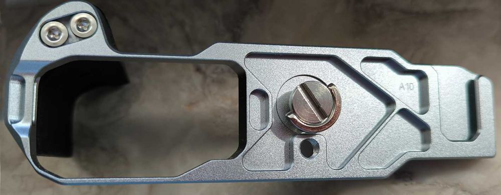 Punho em L para Nikon Zfc  da SmallRig novo em folha
