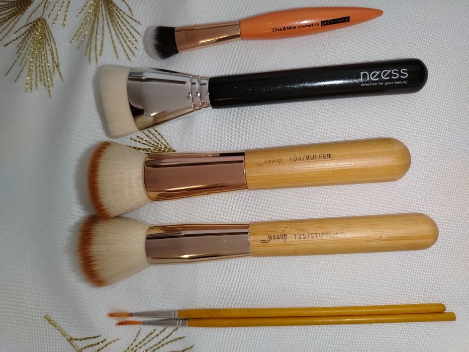 Zestaw pędzli do makijażu