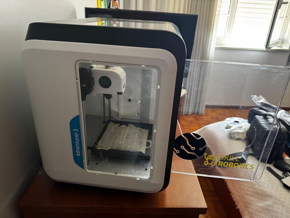 Impressora 3D Flashforge Adventurer 3 – NOVA, nunca usada64585320615171121