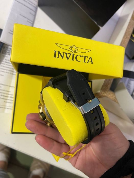 Годинник invicta
