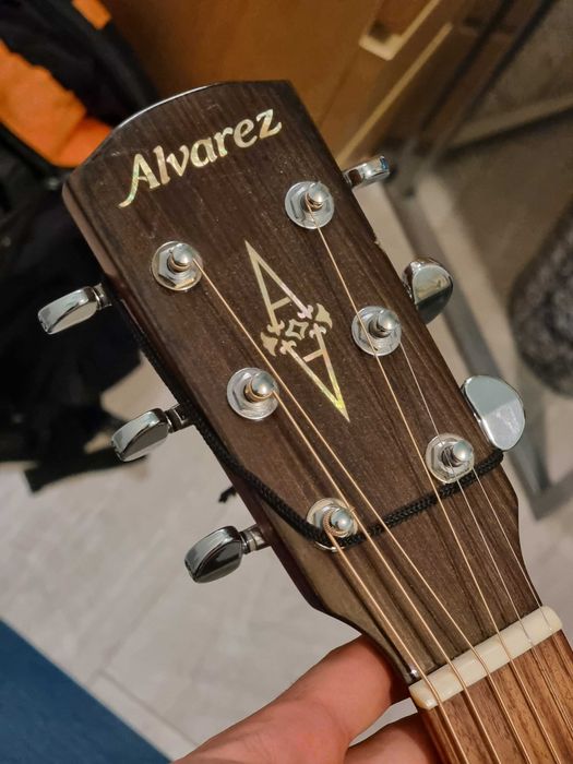 Guitarra Semi Electrica Alvarez AG60 Cear Artist Series