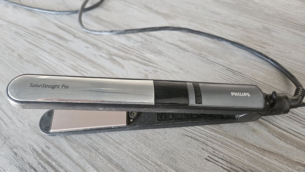 Щипці для розпрямлення волосся SalonStraight Pro Philips