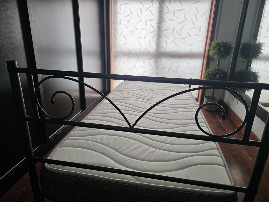 Cama de solteiro + colchão