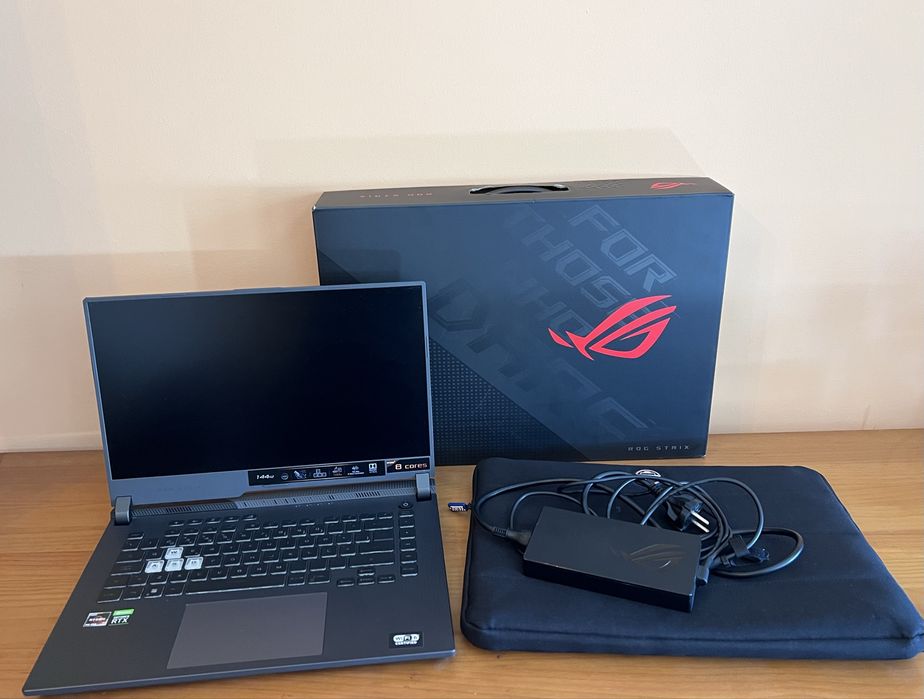 ASUS ROG Strix G15 Ryzen 7 RTX 3050 8GB Ram 512GB SSD -Como NOVO