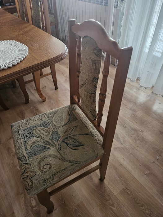 Zestaw stół z 8 krzesłami