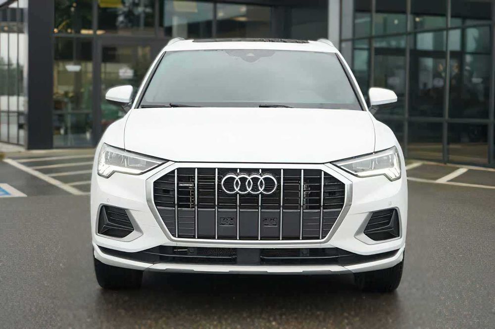 Audi Q3      2022