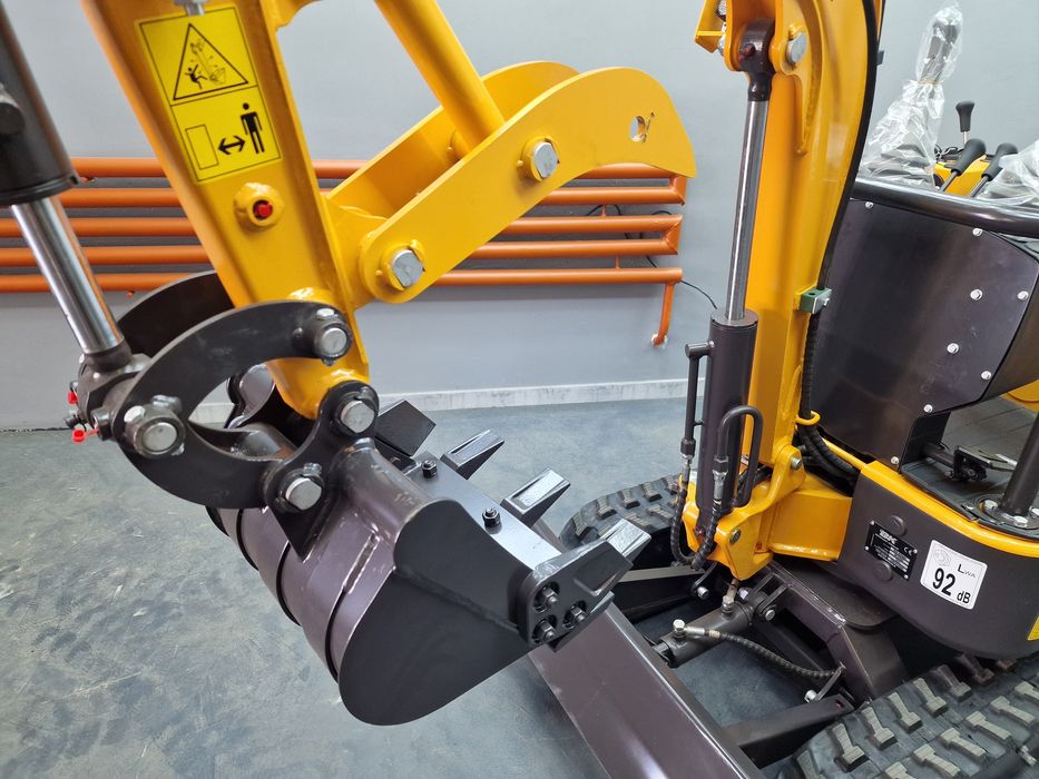 BERGER KRAUS BK1200AS z silnikiem KUBOTA Minikoparka + osprzęt Nowa