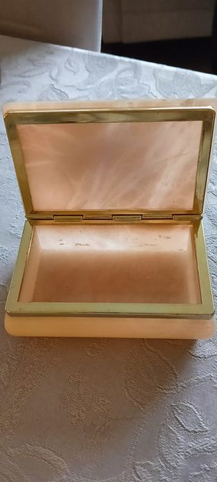 Szkatułka na bizuterie