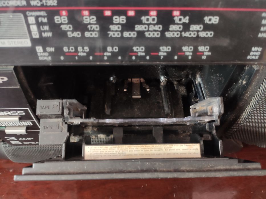 Магнитофон SHARP WQ-T352 Stereo Radio