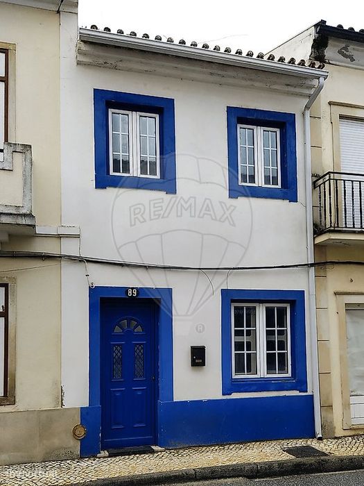 T3 Detached House for Sale