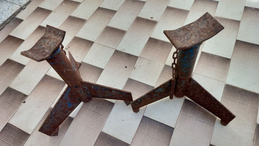 Cavaletes de apoio mecânicos