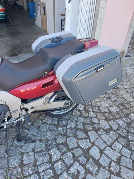 YAMAHA GTS 1000 bem estimada.