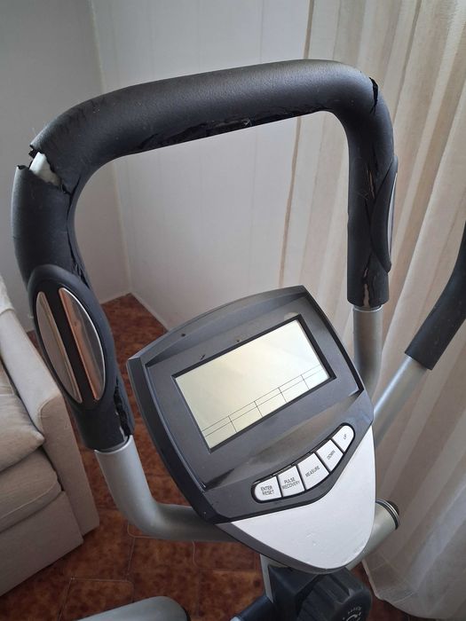 Bicileta elíptica BH Fitness